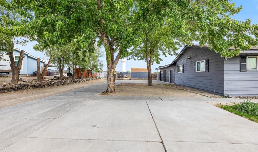 1202 Karen Ave, Benton City, WA 99320 - 3 Beds, 2 Bath