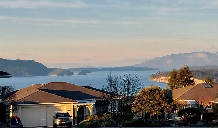 3816 Rockridge Pkwy, Anacortes, WA 98221 - 3 Beds, 2 Bath