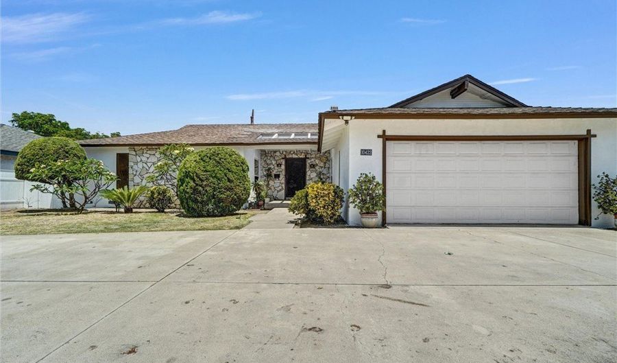 10422 Gilbert St, Anaheim, CA 92804 - 4 Beds, 2 Bath