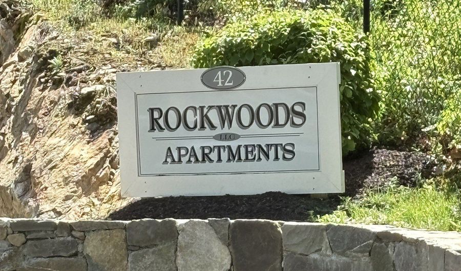 42 Nashville Rd, Bethel, CT 06801 - 2 Beds, 1 Bath