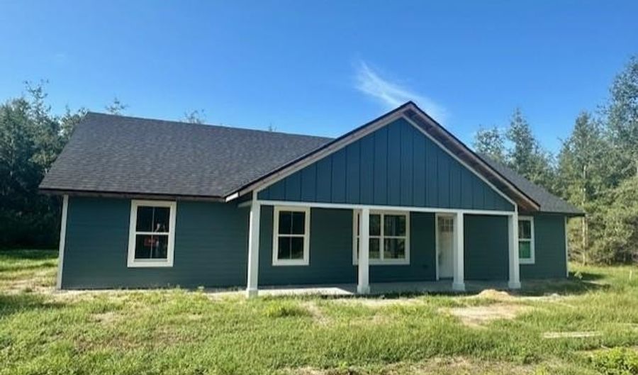 4899 36th St, Bell, FL 32619 - 3 Beds, 2 Bath