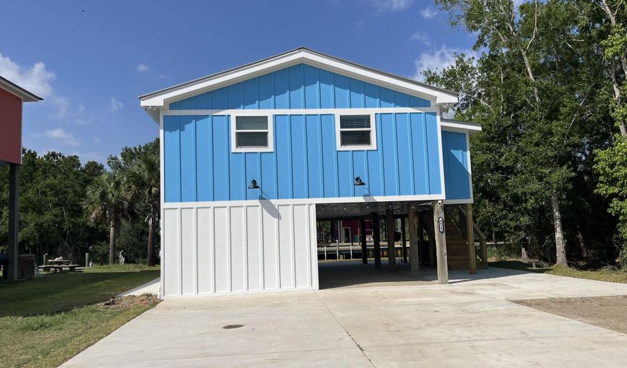 4024 Blue Jay St, Bay St. Louis, MS 39520 - 2 Beds, 2 Bath