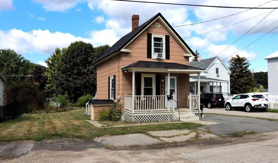 669 Hampshire St, Berlin, NH 03570 - 2 Beds, 1 Bath