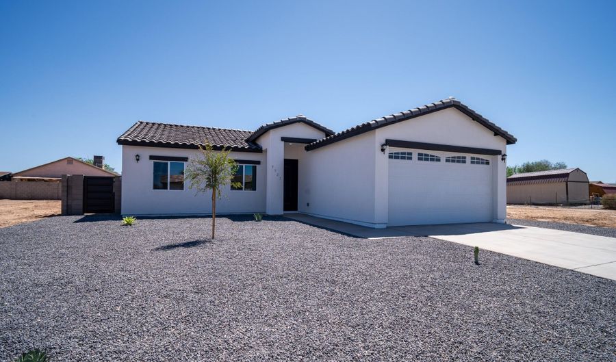 9325 W ONEIDA Dr, Arizona City, AZ 85123 - 4 Beds, 2 Bath