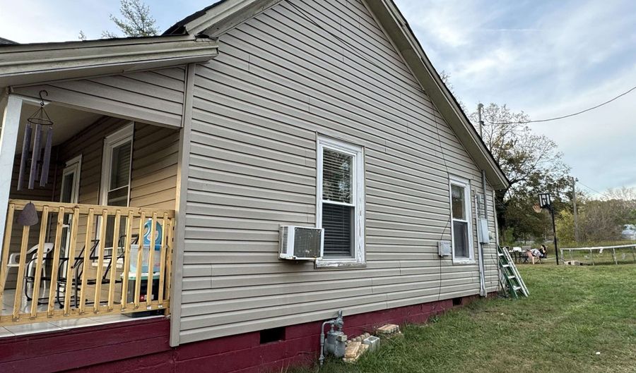 103 Farmer St, Anderson, SC 29621 - 3 Beds, 1 Bath