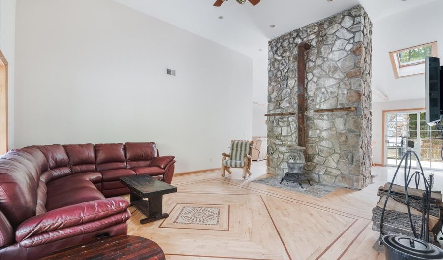 91 Decker Rd, Ancram, NY 12502 - 3 Beds, 1 Bath