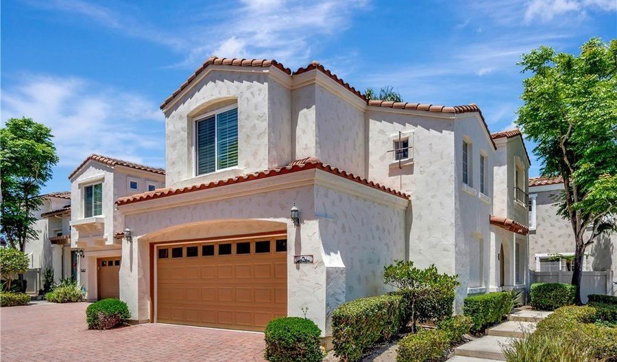 2 Vista Del Cerro, Aliso Viejo, CA 92656 - 3 Beds, 3 Bath