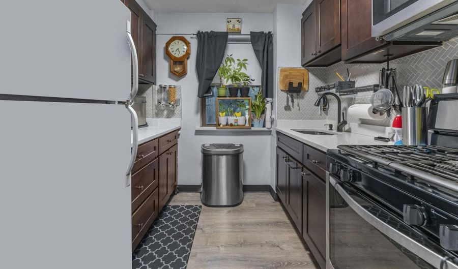 8811 BERGENLINE Ave 12, Bergenfield, NJ 07047 - 2 Beds, 1 Bath