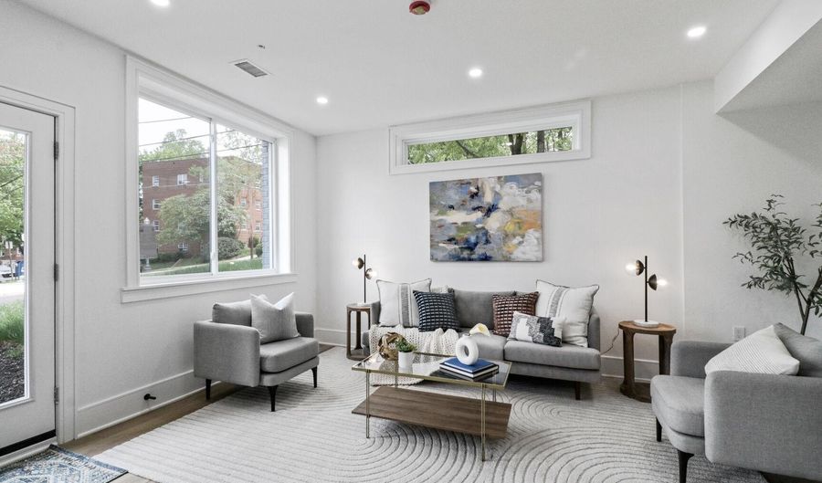2524 41ST St NW 1, Washington, DC 20007 - 2 Beds, 3 Bath
