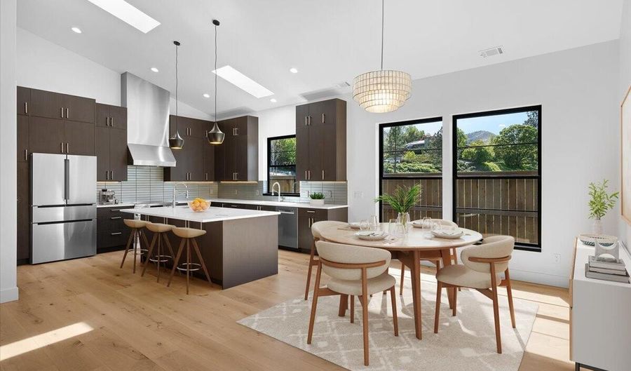 391 Clinton St 5200, Ashland, OR 97520 - 3 Beds, 3 Bath