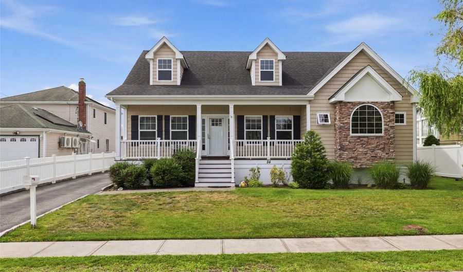 34 Meadow Ln, Amityville, NY 11701 - 3 Beds, 3 Bath