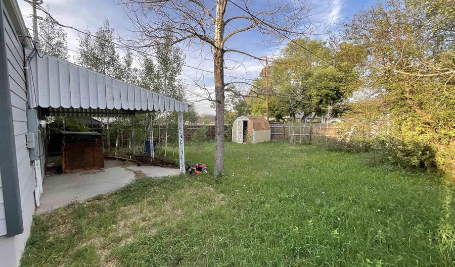1509 OAK Ct, Cheyenne, WY 82001 - 3 Beds, 2 Bath