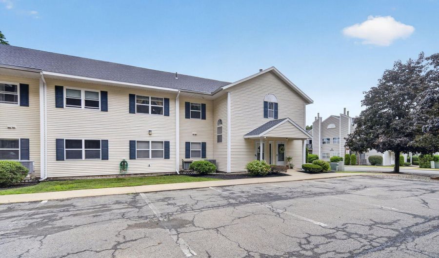 103 Greenwich Dr, Albany, NY 12203 - 2 Beds, 1 Bath