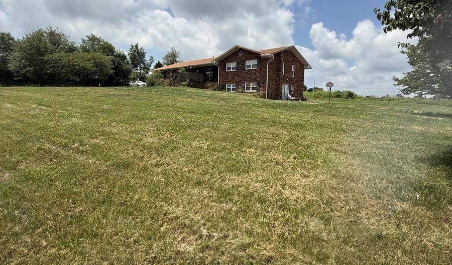 6425 Elmburg Rd, Bagdad, KY 40003 - 4 Beds, 3 Bath