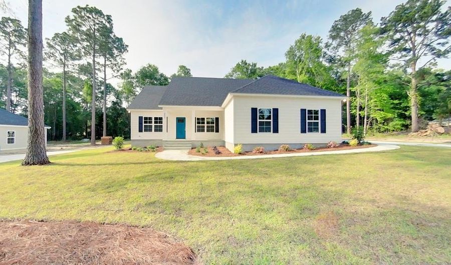 2032 Lexington Ave, Bainbridge, GA 39817 - 3 Beds, 2 Bath