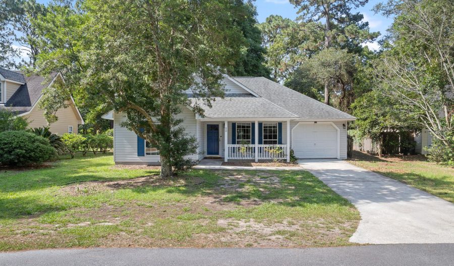 20 Cedar Crest Cir, Beaufort, SC 29907 - 3 Beds, 2 Bath