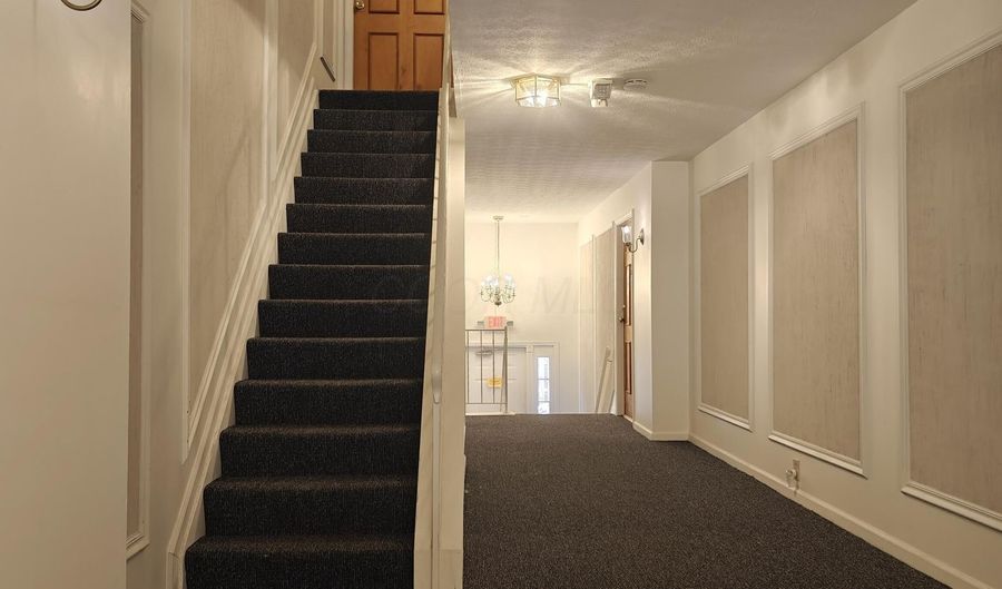 1540 Slade Ave 303, Columbus, OH 43235 - 3 Beds, 2 Bath
