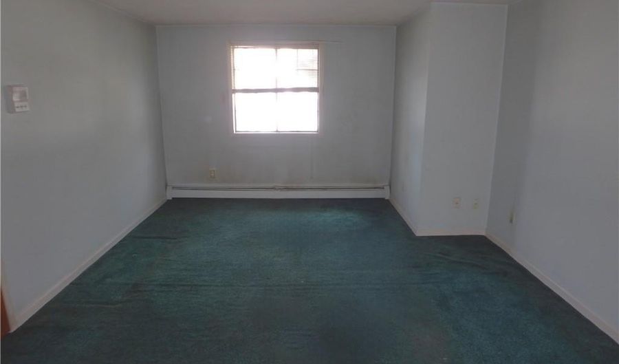 19 Warren Ave 3, North Providence, RI 02911 - 2 Beds, 1 Bath