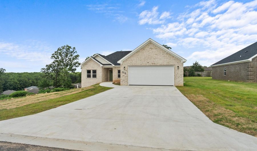 513 Madeleine Cir, Austin, AR 72007 - 4 Beds, 2 Bath