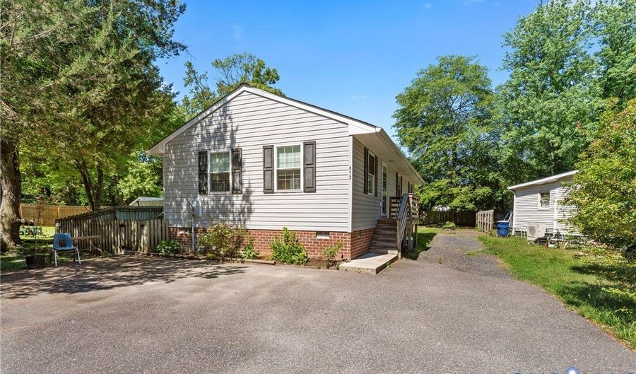 652 S Taylor St, Ashland, VA 23005 - 3 Beds, 2 Bath