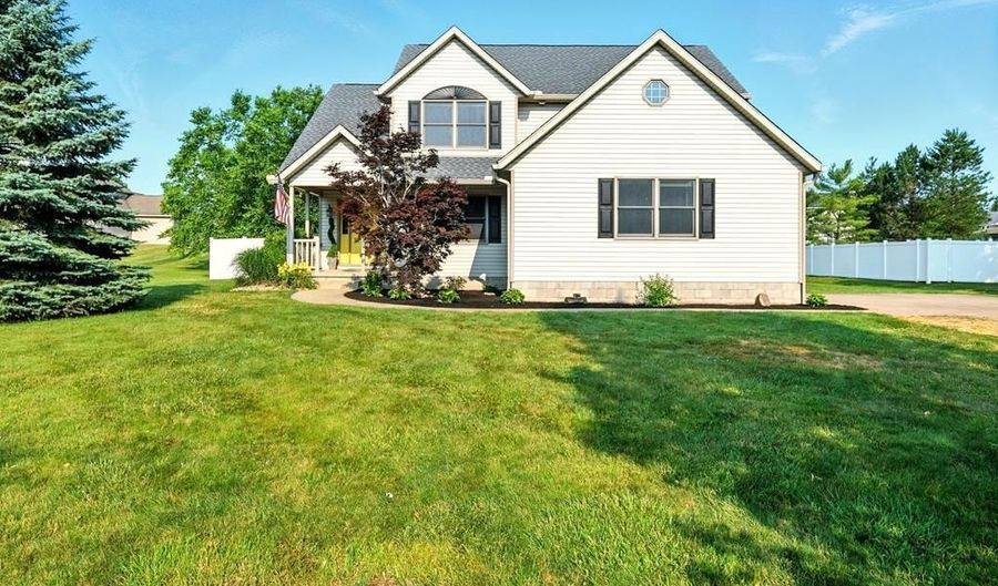 2040 Stone Hedge Ln, Ashland, OH 44805 - 4 Beds, 3 Bath