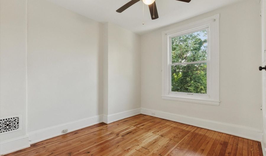 3804 MANAYUNK Ave, Philadelphia, PA 19128 - 3 Beds, 2 Bath