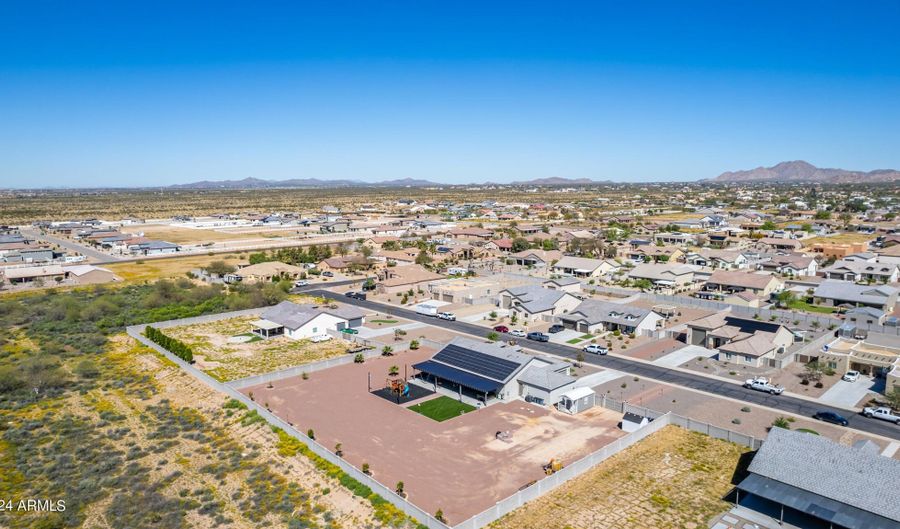 10265 W APPALOOSA Trl, Casa Grande, AZ 85194 - 4 Beds, 2 Bath