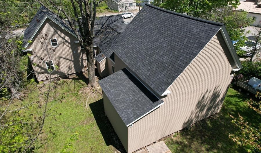 333 Lake St, Bristol, NH 03222 - 6 Beds, 4 Bath