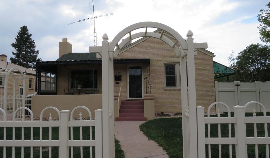 3820 CENTRAL Ave, Cheyenne, WY 82001 - 3 Beds, 2 Bath