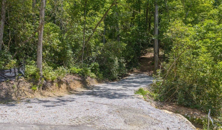Tbd Nashs Knoll, Cashiers, NC 28717 - 0 Beds, 0 Bath