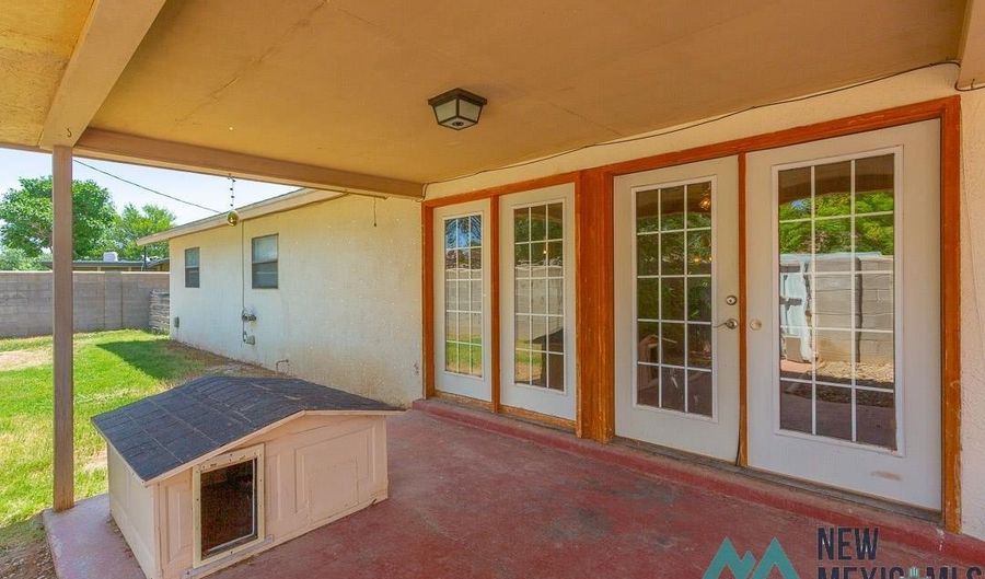 2202 W Clayton Ave, Artesia, NM 88210 - 3 Beds, 2 Bath