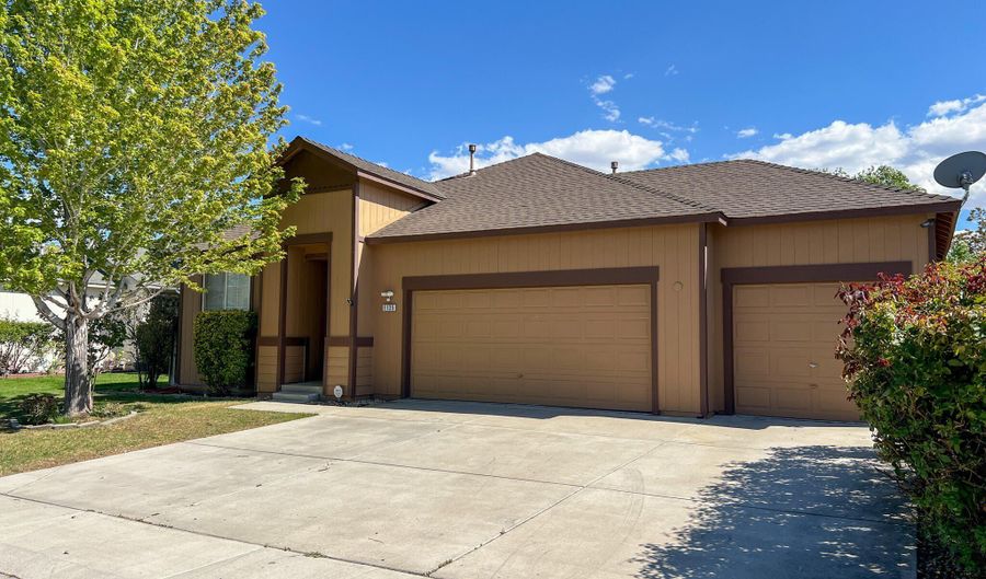 1135 Mountain Rose Dr, Fernley, NV 89408 - 3 Beds, 2 Bath