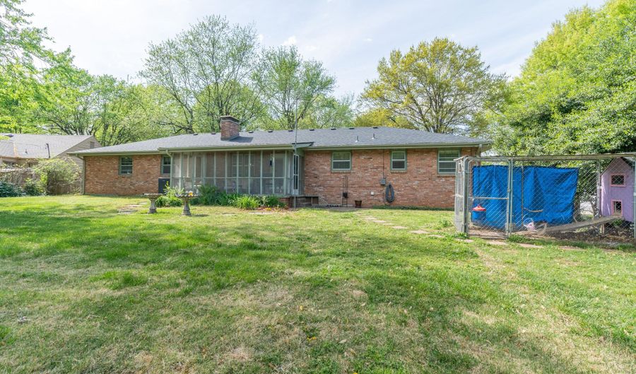 3638 S Broadway Ave, Springfield, MO 65807 - 3 Beds, 2 Bath