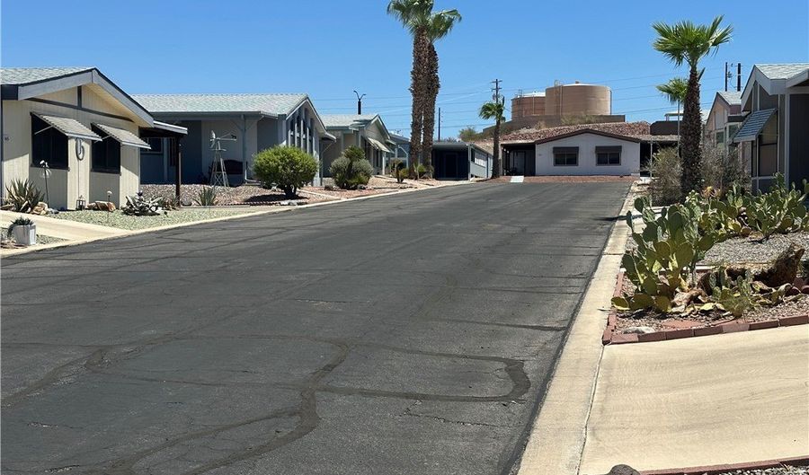 2960 Silver Creek Rd 168, Bullhead City, AZ 86442 - 2 Beds, 3 Bath