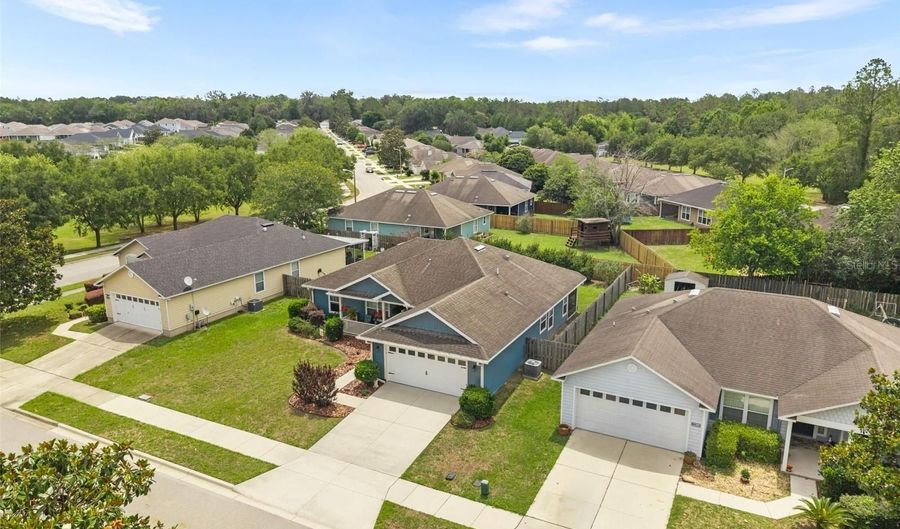 12215 NW 162ND Dr, Alachua, FL 32615 - 4 Beds, 2 Bath