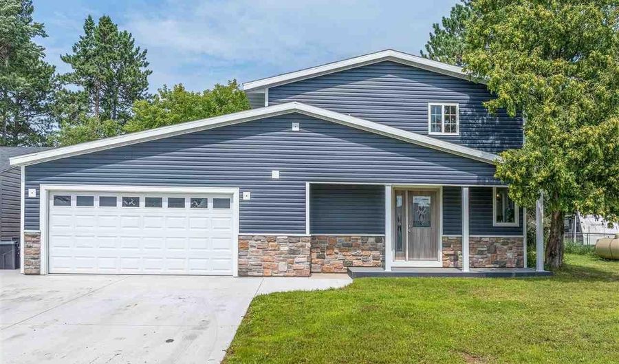 27 Astor, Babbitt, MN 55706 - 3 Beds, 3 Bath