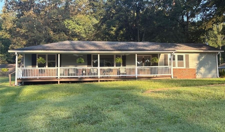 4749 COX St SE, Acworth, GA 30101 - 3 Beds, 2 Bath