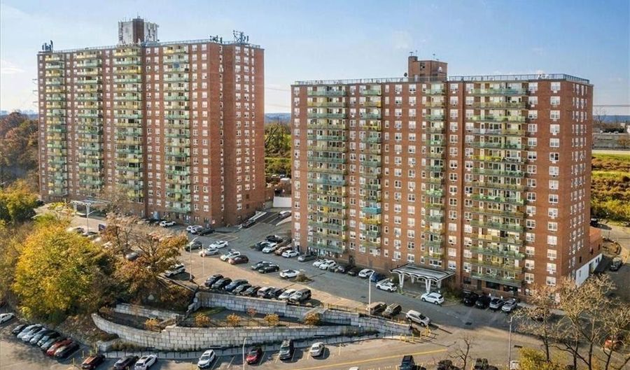 1841 Central Park Ave, Yonkers, NY 10710 - 2 Beds, 2 Bath