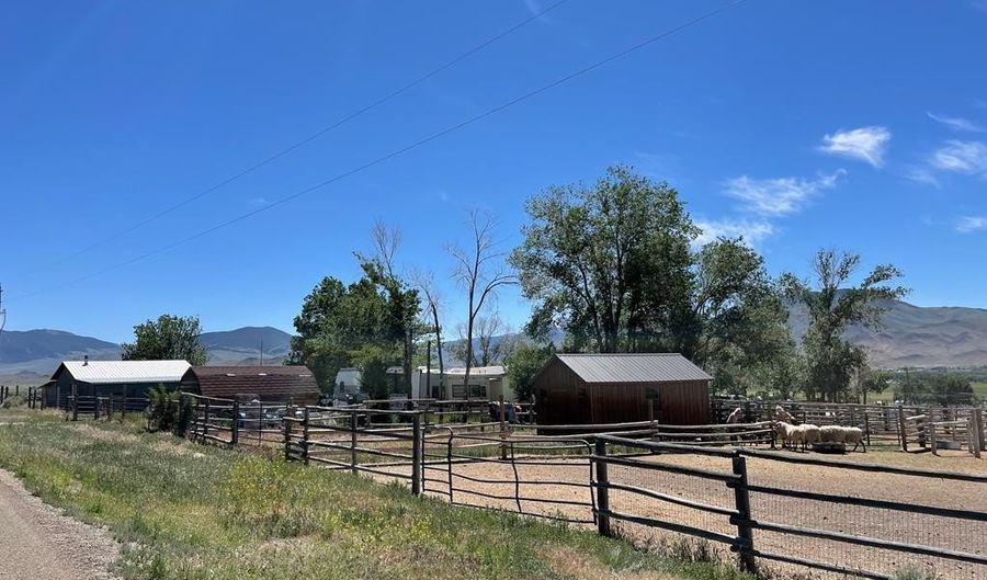 1096 Upper Hotsprings Rd, Challis, ID 83226 - 2 Beds, 2 Bath