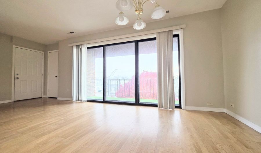 4818 W 122nd St 3W, Alsip, IL 60803 - 2 Beds, 2 Bath