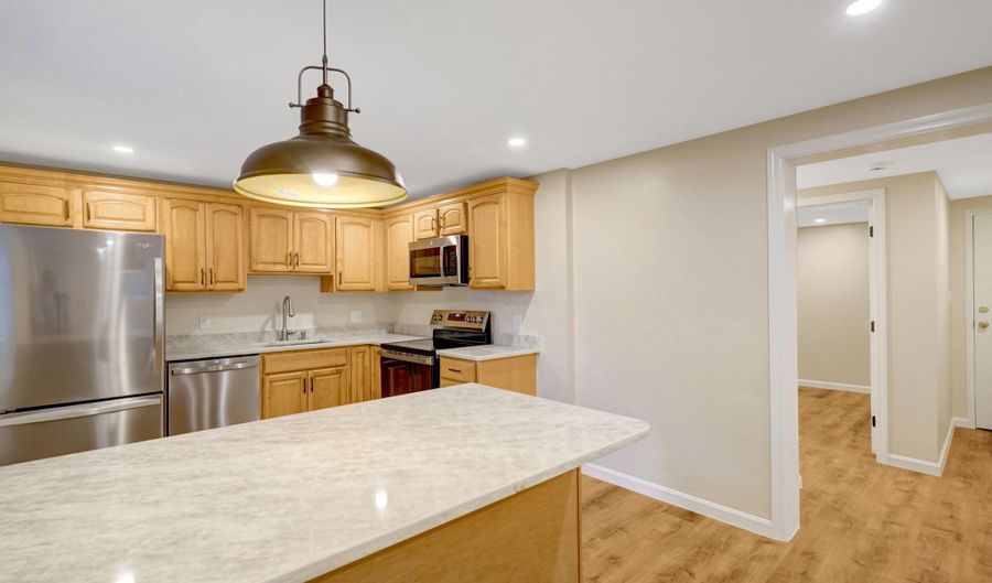110 WISE St S 1, Arlington, VA 22204 - 1 Beds, 1 Bath