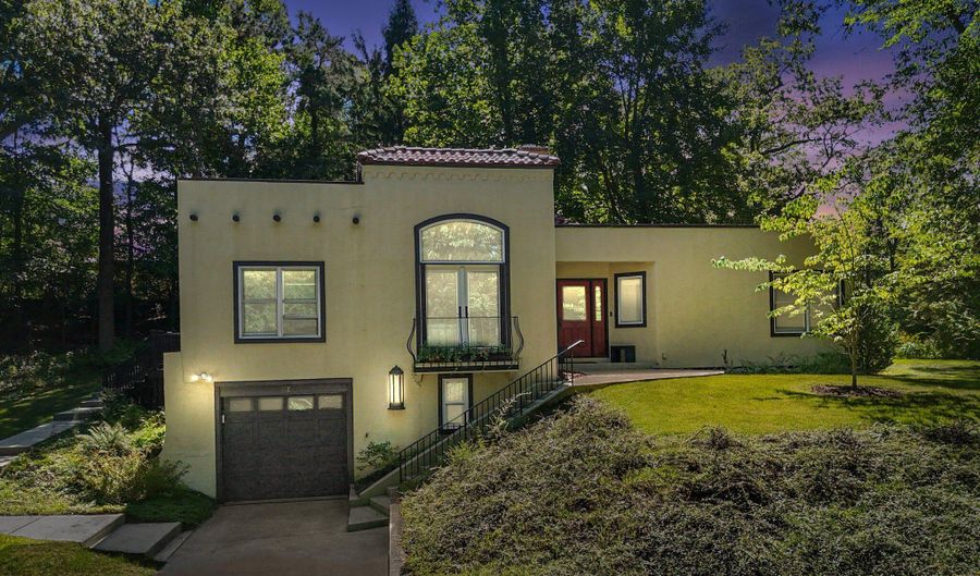 17 E Stillwater Ave, Beverly Shores, IN 46301 - 3 Beds, 2 Bath