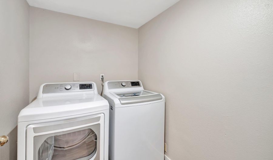 9068 Buckwheat St, San Diego, CA 92129 - 4 Beds, 3 Bath
