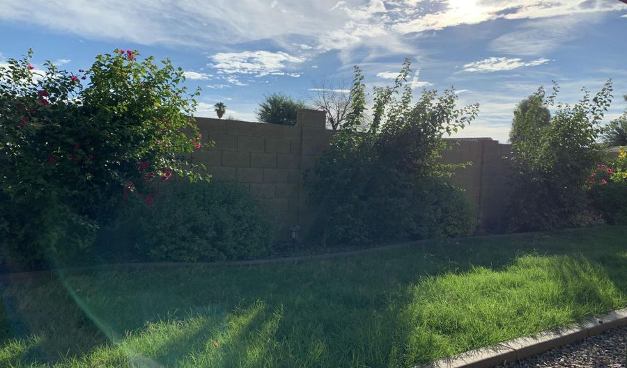 725 S Cheri Lynn Dr, Chandler, AZ 85225 - 3 Beds, 2 Bath