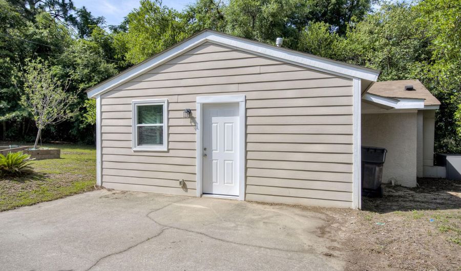 2107 Faircrest Ave B, Augusta, GA 30906 - 1 Beds, 2 Bath