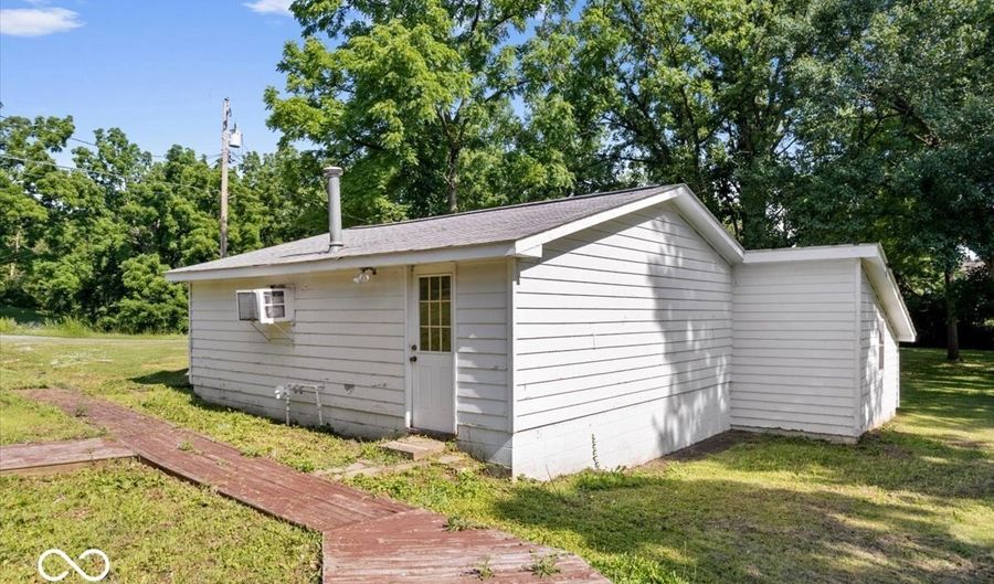 5430 Rockville Rd, Indianapolis, IN 46224 - 3 Beds, 2 Bath