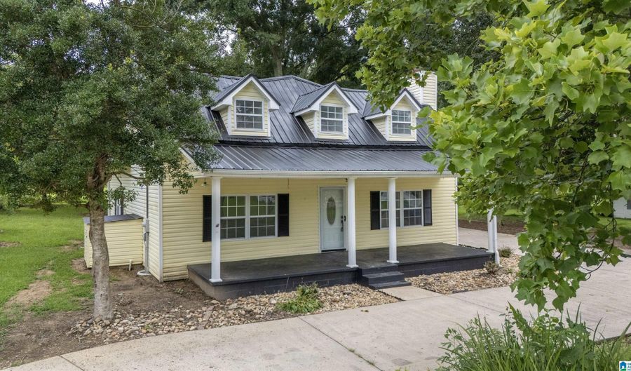 6910 10TH Ave, Altoona, AL 35952 - 3 Beds, 2 Bath