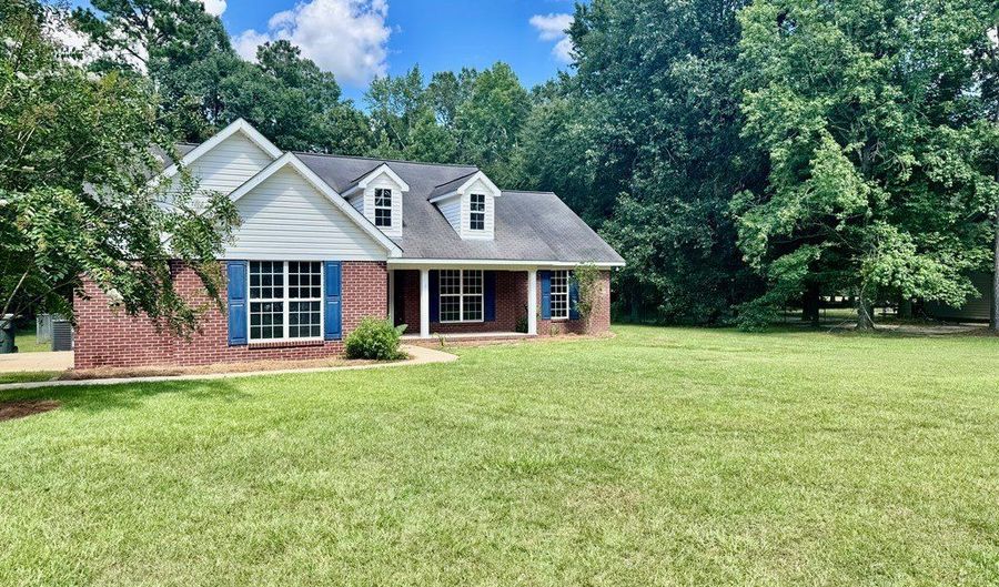 124 Rivervale Dr, Bainbridge, GA 39817 - 3 Beds, 2 Bath
