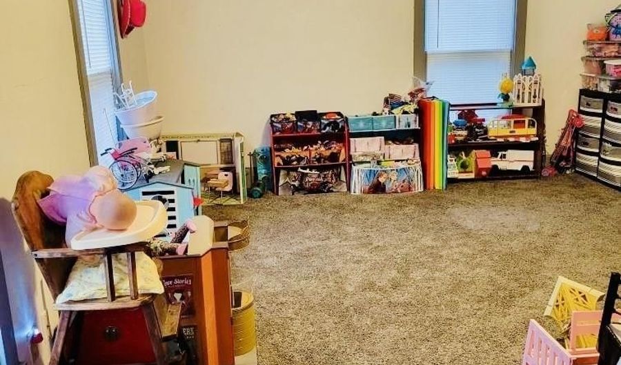 501 Elm St, Atlantic, IA 50022 - 3 Beds, 1 Bath