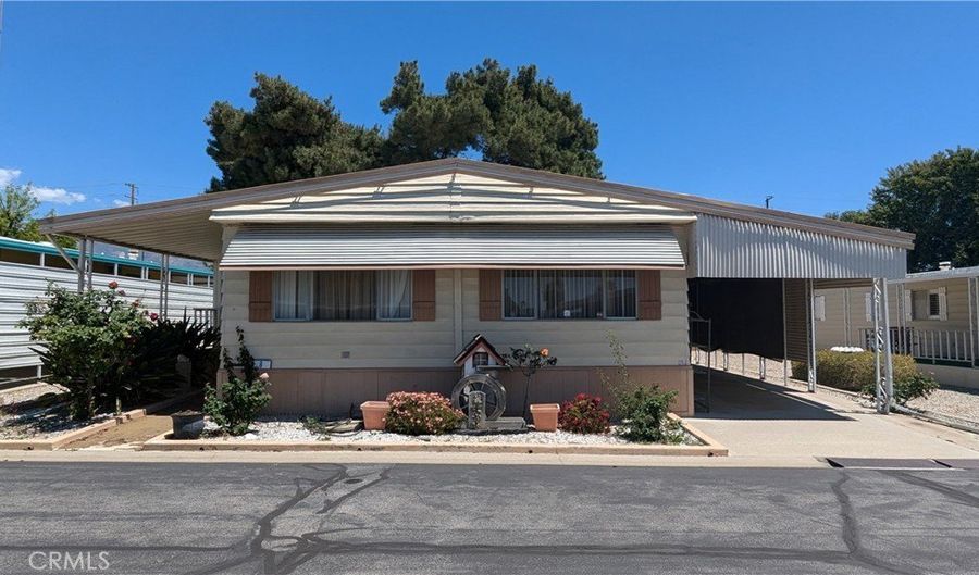 12680 4th St 8, Yucaipa, CA 92399 - 2 Beds, 2 Bath
